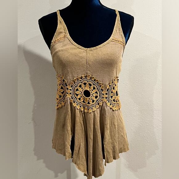 FREE People Tan Gold Tank top Size S Floral Cut out very flattering! - Picture 1 of 11
